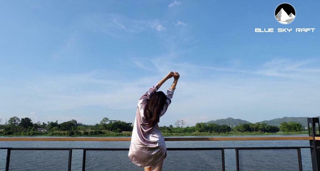 Blue Sky Raft At Kanchanaburi Ngoại thất bức ảnh